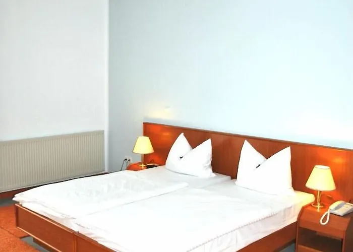 Heidehotel Otel Lubast